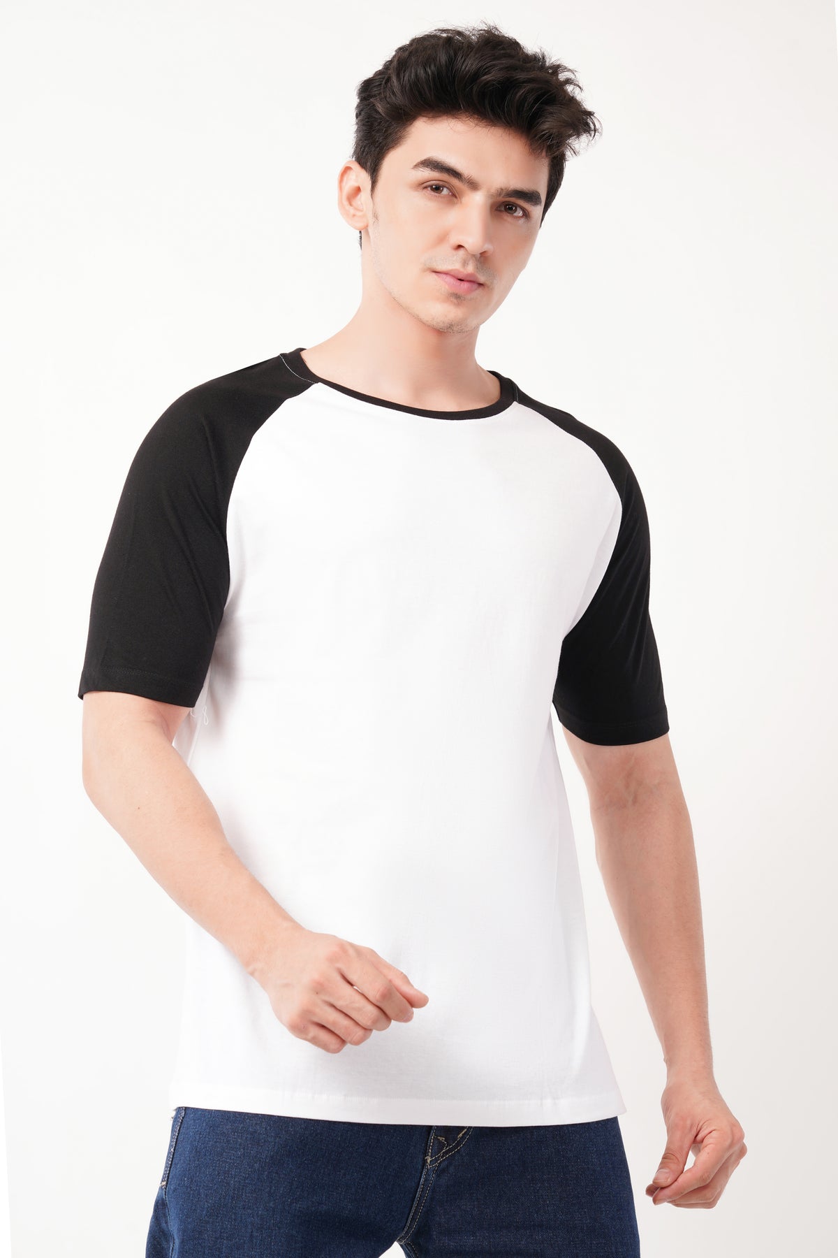 Essential white raglan tshirts