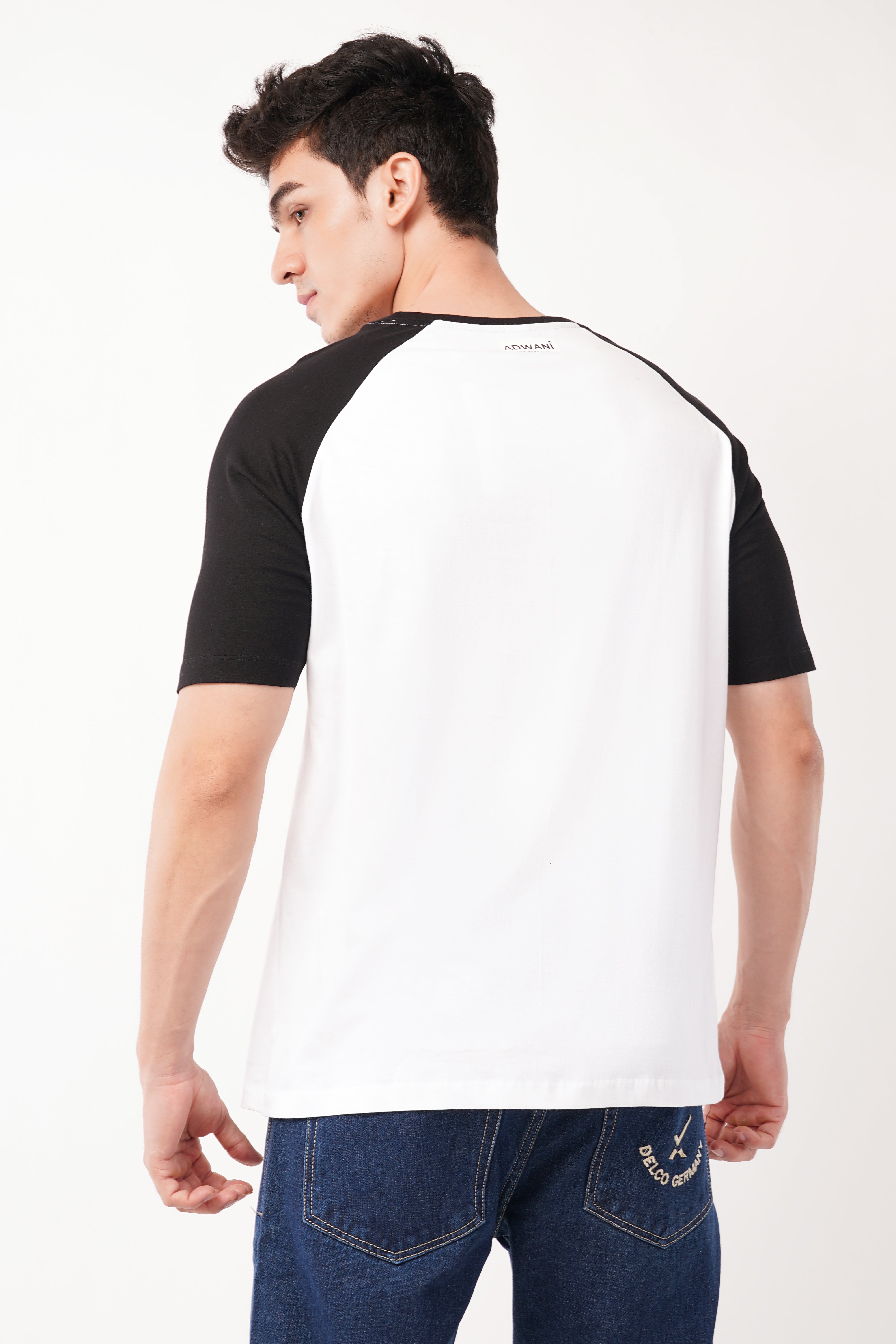 Essential white raglan tshirts
